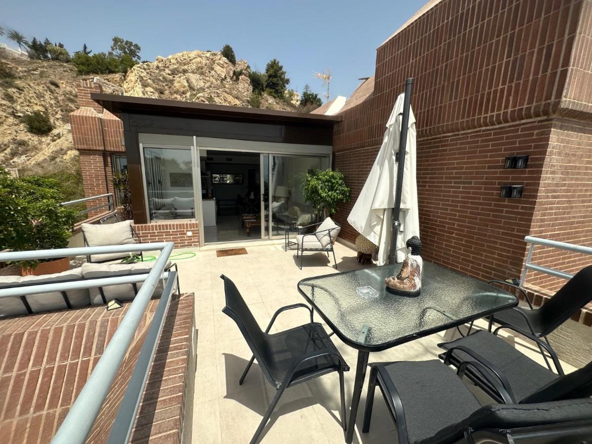 Penthouse Puerta De Pedregalejo Apartment Malaga Exterior photo